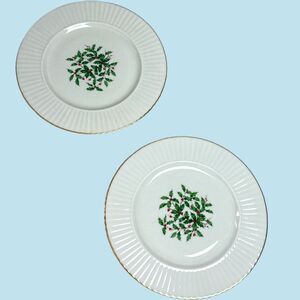 Lenox Holiday Special Dinner Plates Pair 10.25” Holly Berry Gold Trim USA